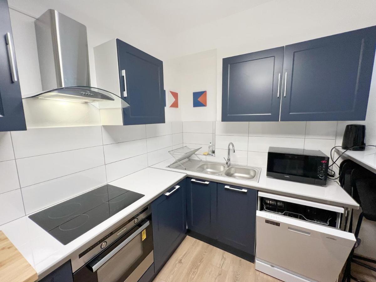 116 Chic & Cosy Grand Appart Moderne 65M2 Hypercentre Wifi Smart Tv Netflix Apartment Saint-Etienne  Exterior photo